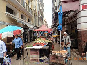 38-Le marche Rue Bastille (actuelle rue des Aures) Oran